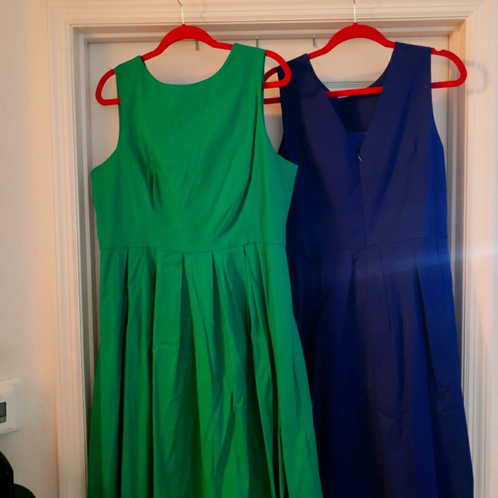 2 👗 Dresses